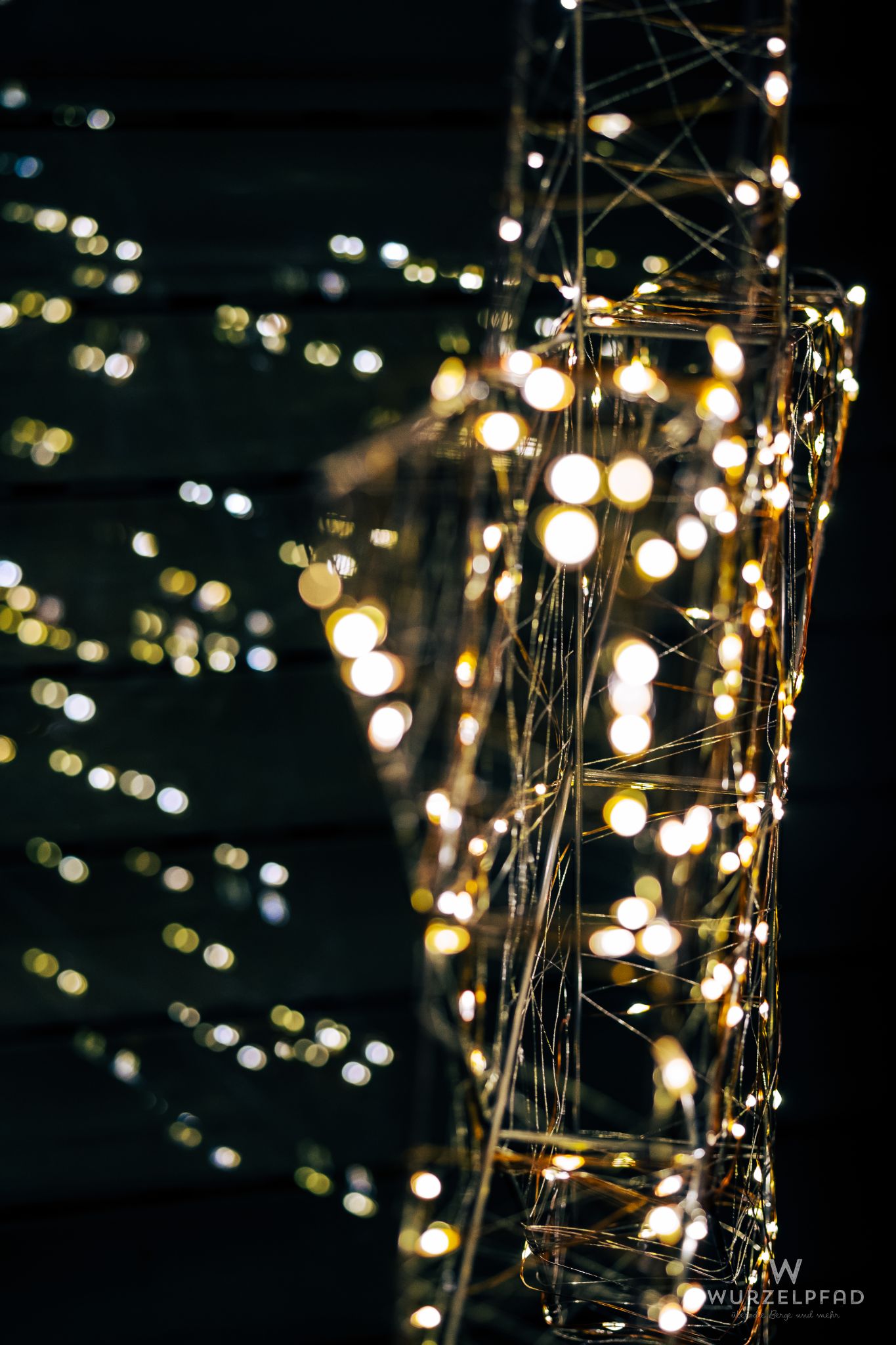 Lichternetzstruktur im Dunkeln
