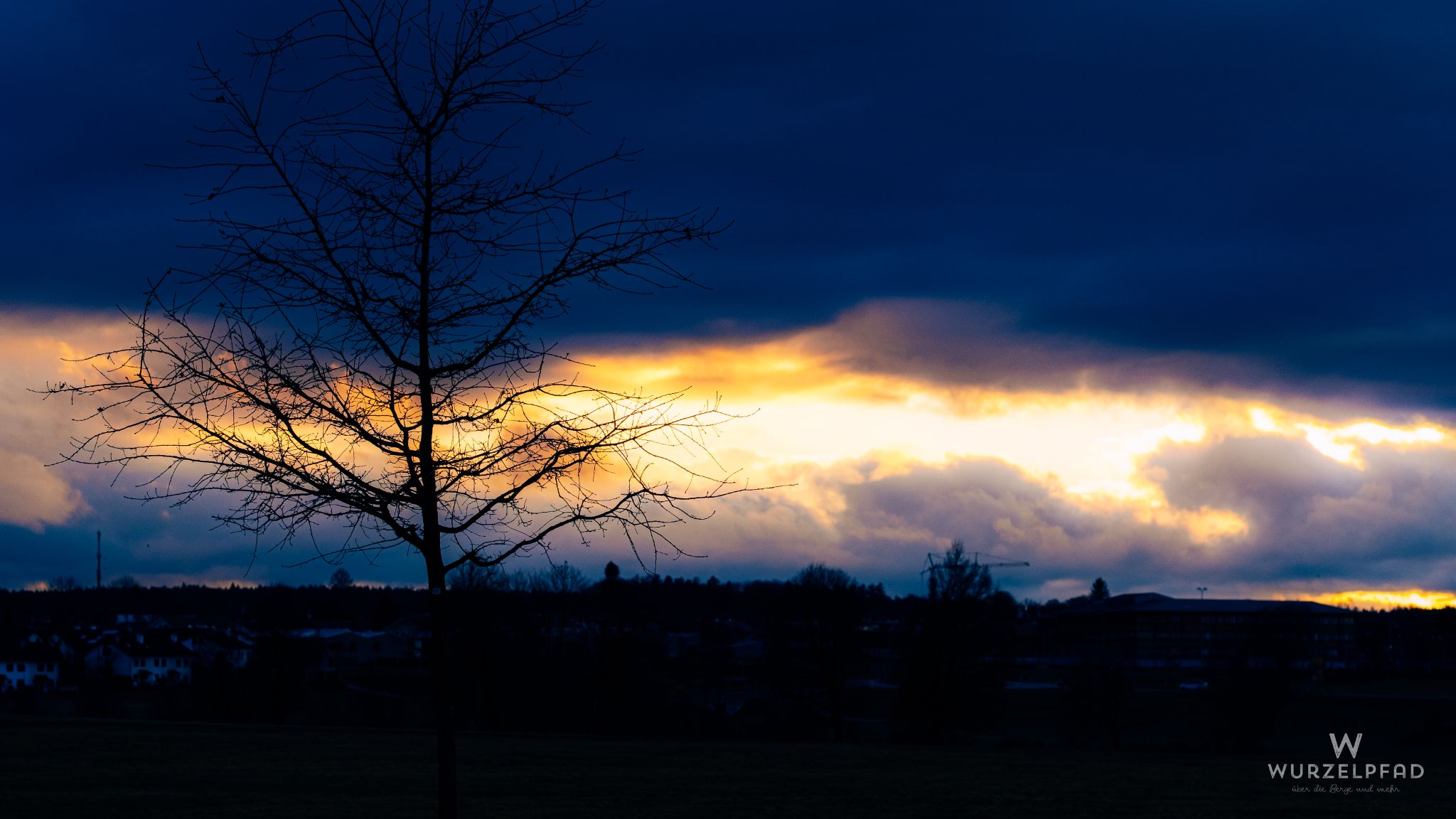 Sonnenuntergang vorm Büro