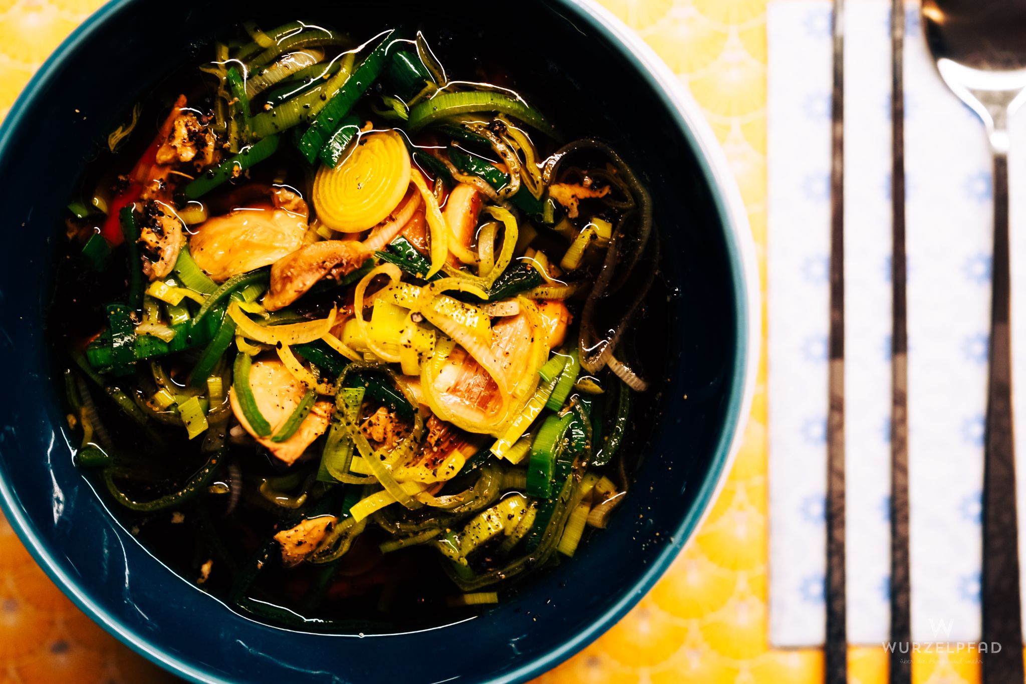 Asiatische Hühnersuppe